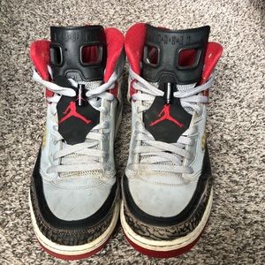 Jordan Spizike- wolf grey